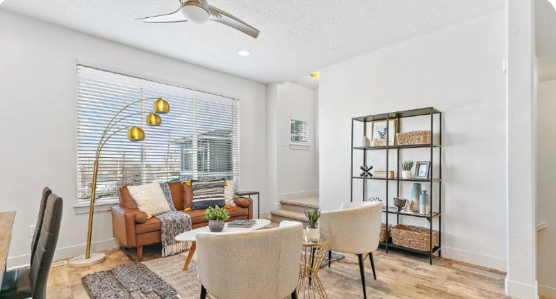 1812 W Irini Ln - Photo 5 of 26