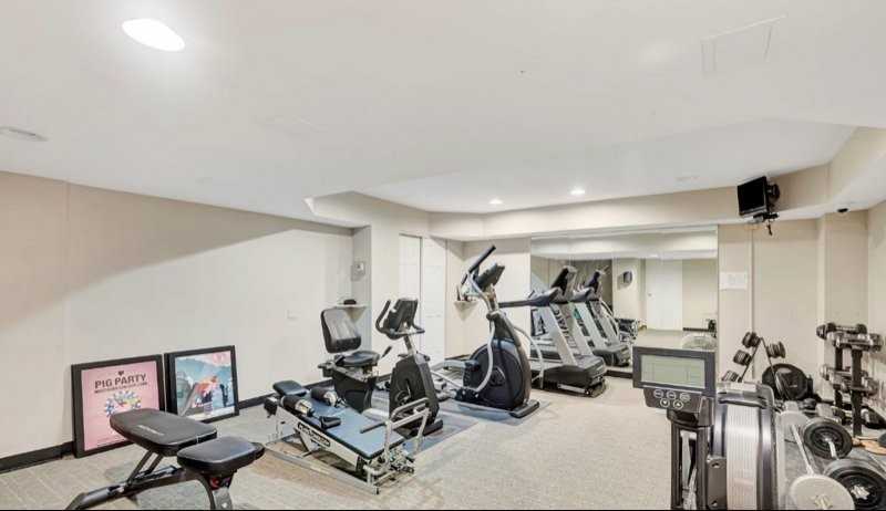 1815 William Howard Taft Rd #409 - Photo 5 of 20