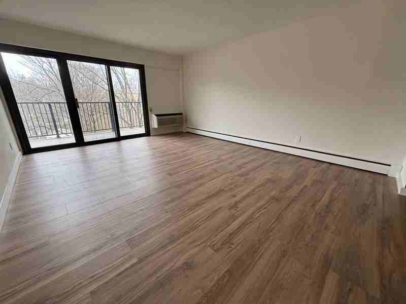 1815 William Howard Taft Rd #409 - Photo 7 of 20