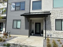 featured image of 778 W Bronze Leaf Rd