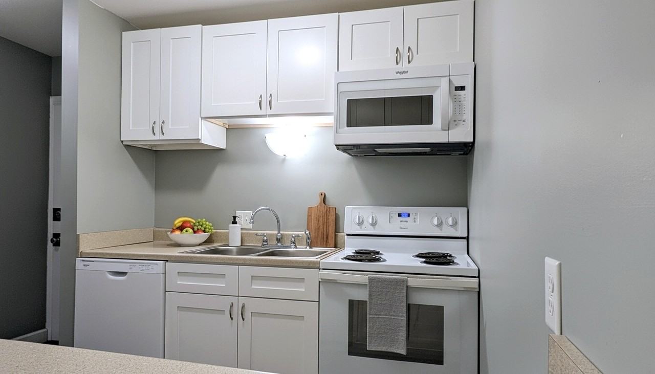 Salem Crown Apartments - Photo 5 of 10