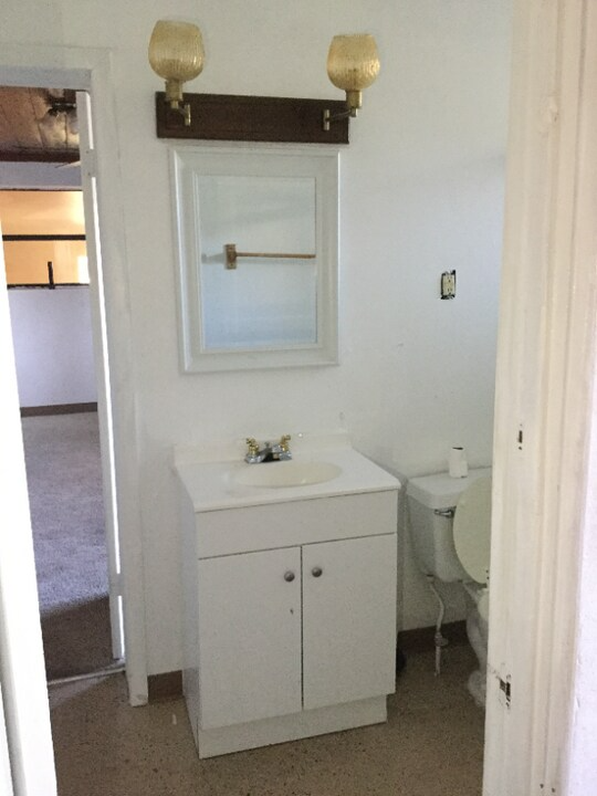 509 E Magnolia St - Photo 6 of 16