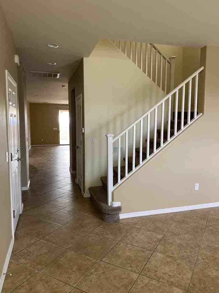 10437 S Painted Mare Dr - Photo 2 of 20