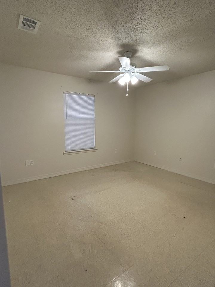 199 C 16th Street - Photo 5 of 15