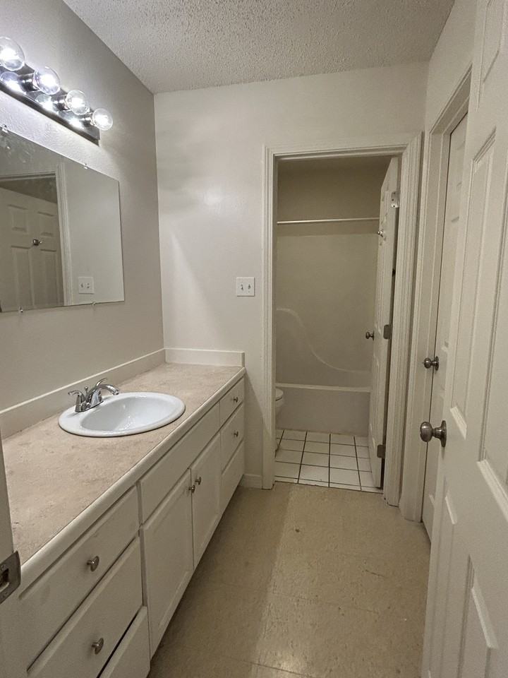 199 C 16th Street - Photo 6 of 15