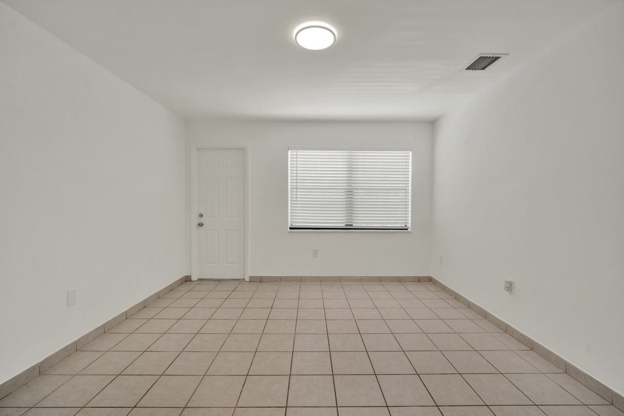 330-340 Madeira Ave. - Photo 2 of 12