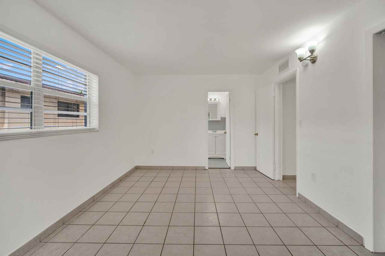 330-340 Madeira Ave. - Photo 7 of 12