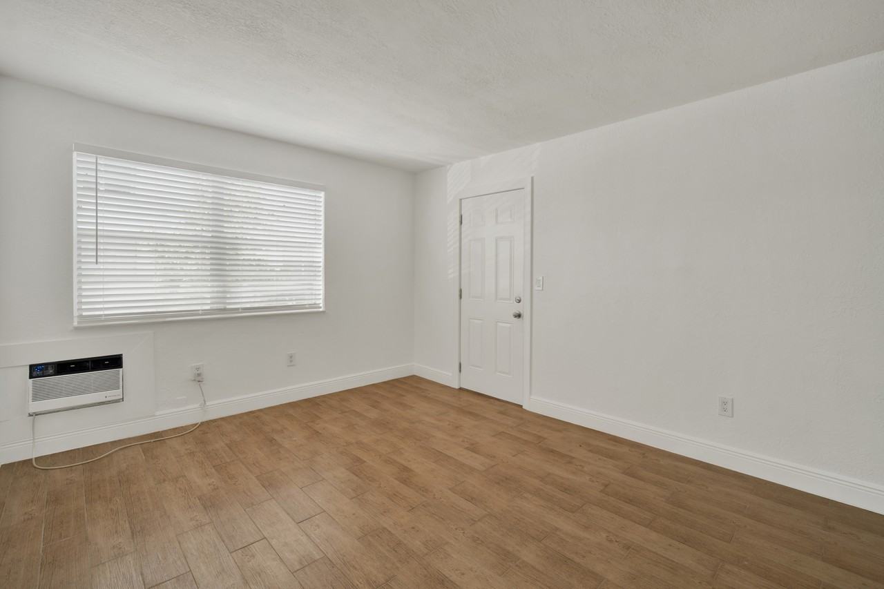 1306-1310 Douglas Rd. - Photo 2 of 12