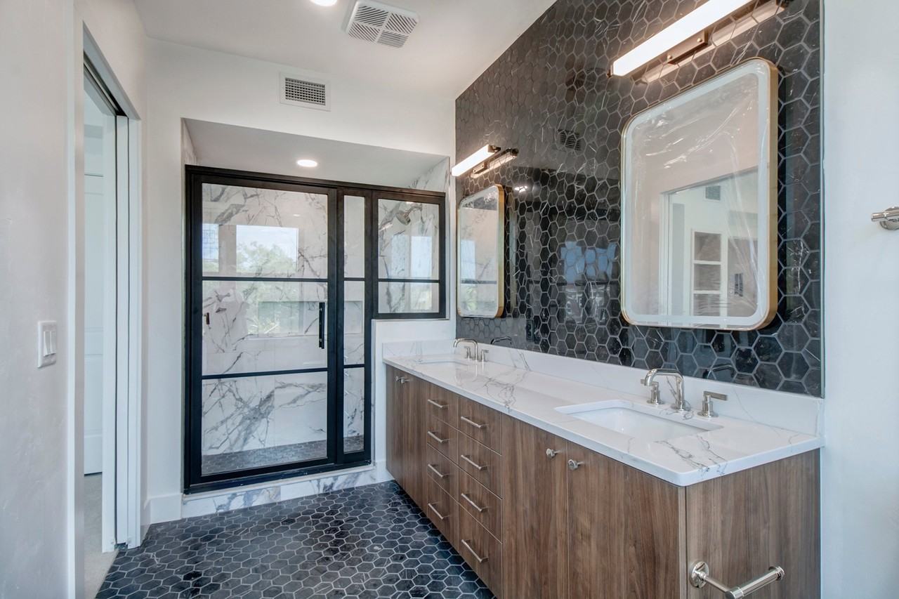 408 W University Ave #302 - Photo 3 of 19