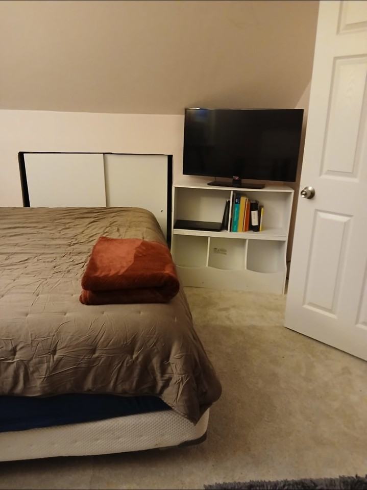 160th St #1stFL - Photo 2 of 10