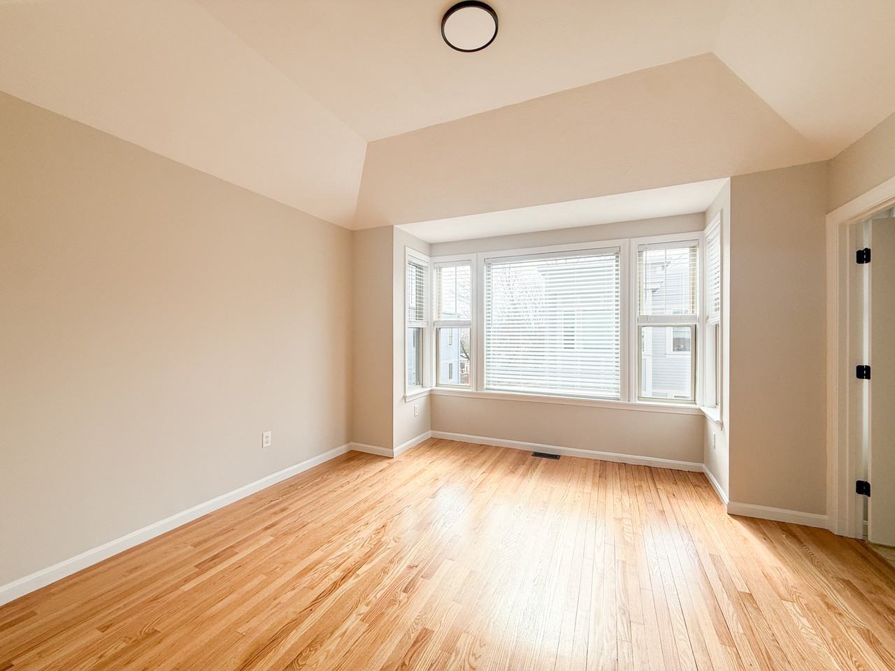 49 Norfolk St #C - Photo 5 of 13