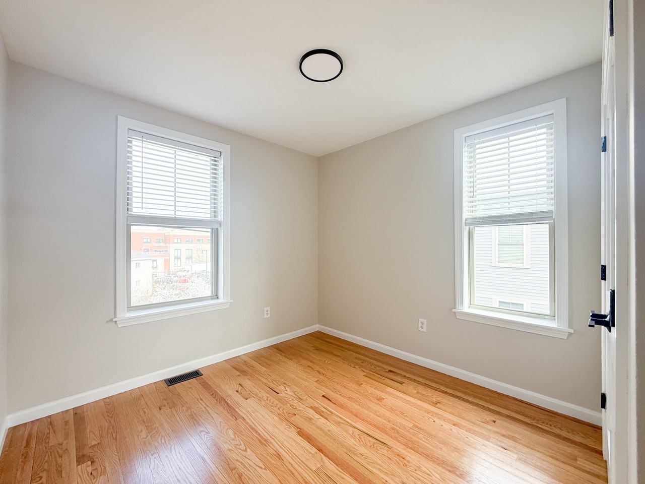 49 Norfolk St #C - Photo 7 of 13