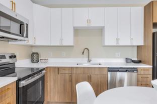 375 Cummins Hwy #402 - Photo 1 of 1