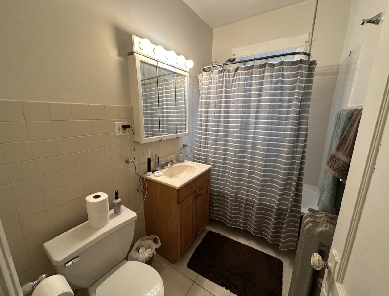 3619 N Pine Grove Ave #2 - Photo 6 of 7