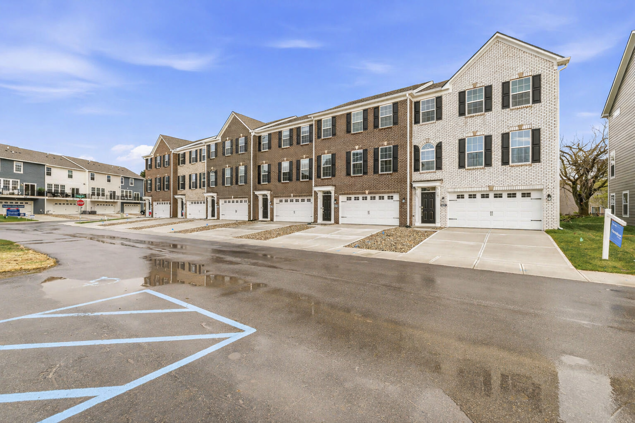 5922 Juna Ave #5922 - Photo 4 of 35