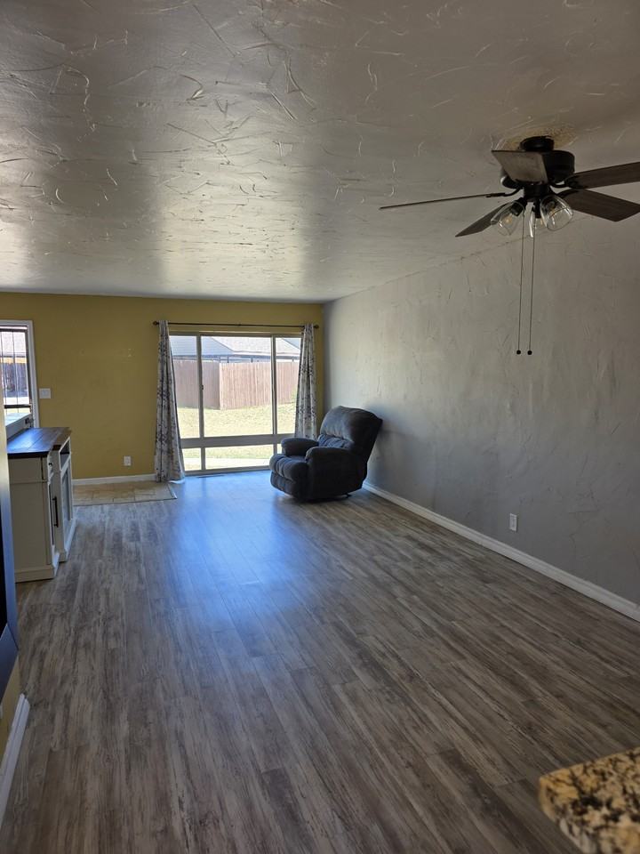 4434 W Pondview Dr #NA - Photo 4 of 23