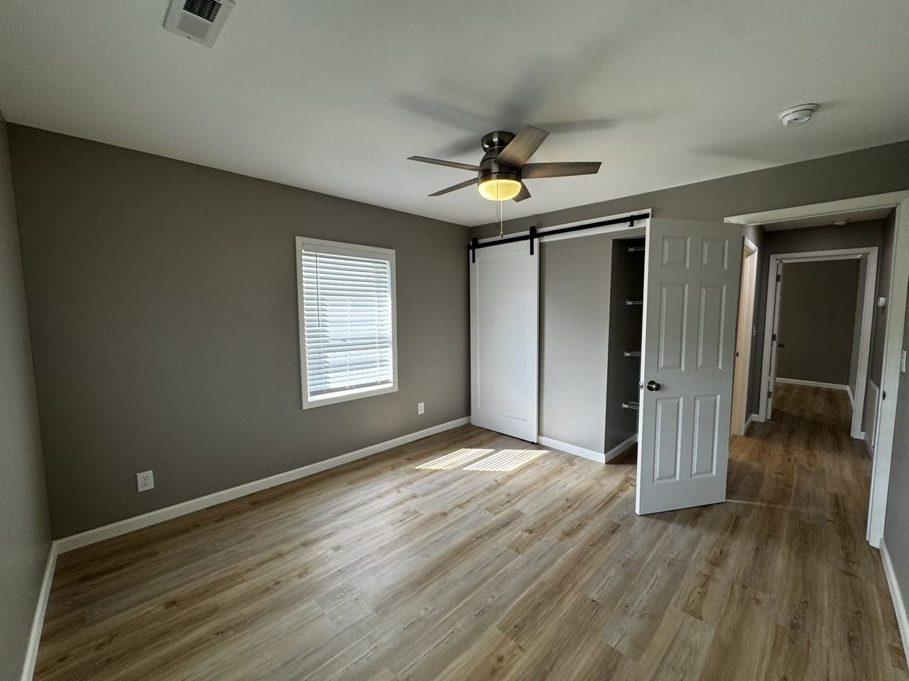 742 Lee St #NA - Photo 6 of 37