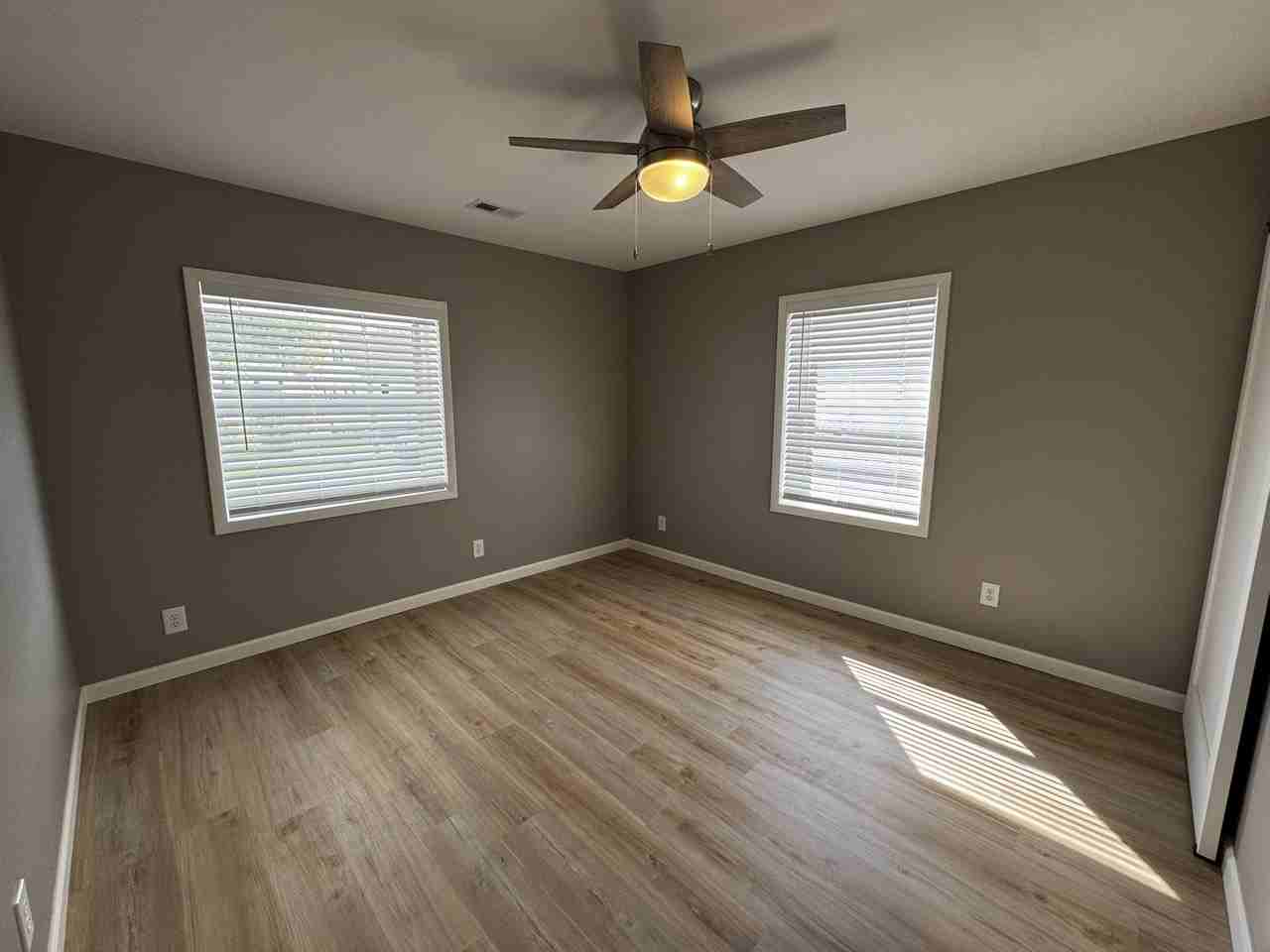 742 Lee St #NA - Photo 7 of 37