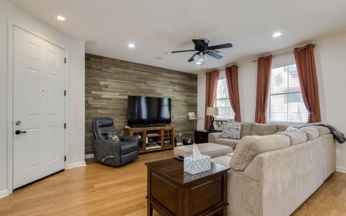 7532 S 31st Pl #NA - Photo 5 of 18