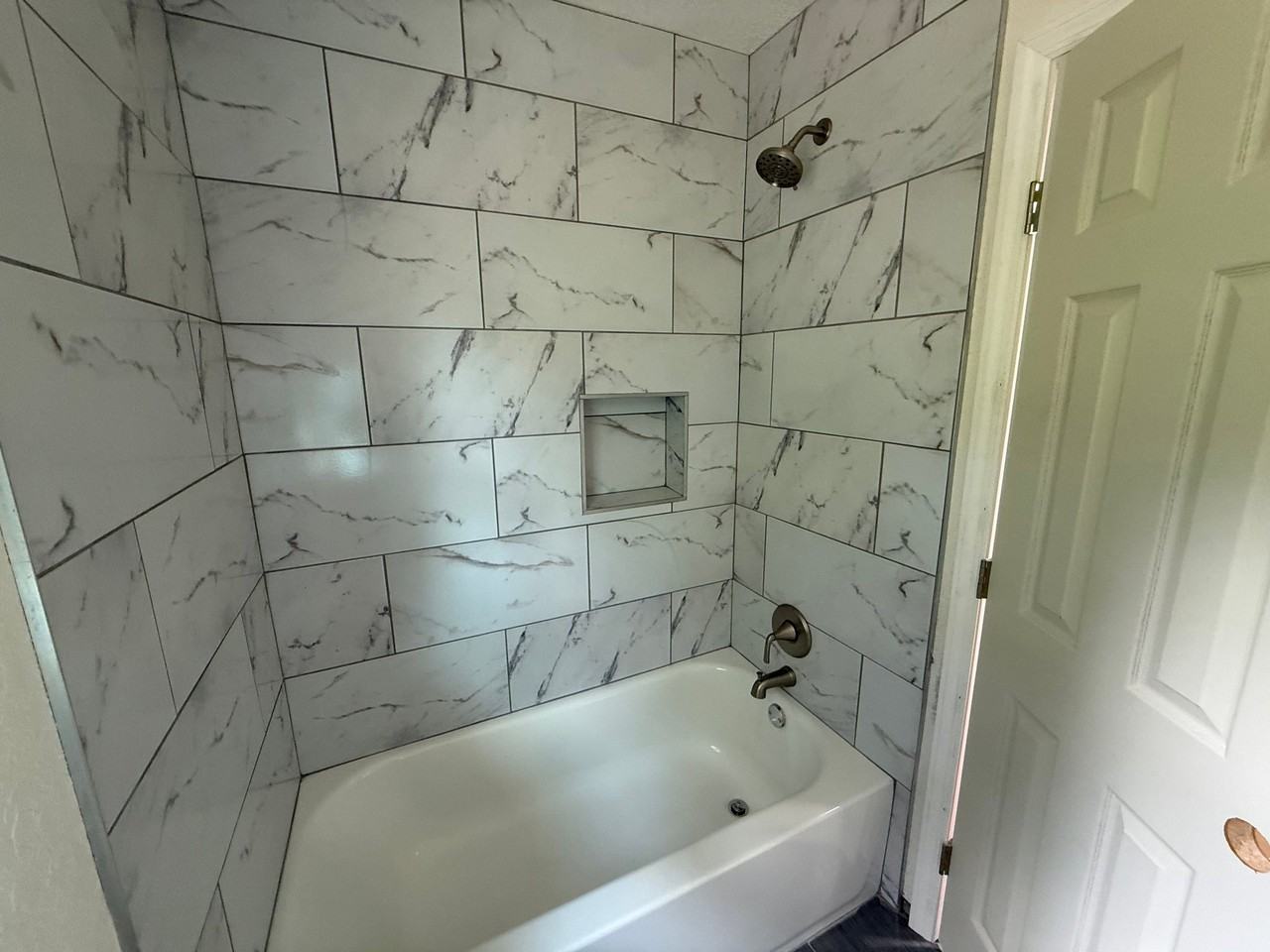 309 Ivy St #A - Photo 2 of 4