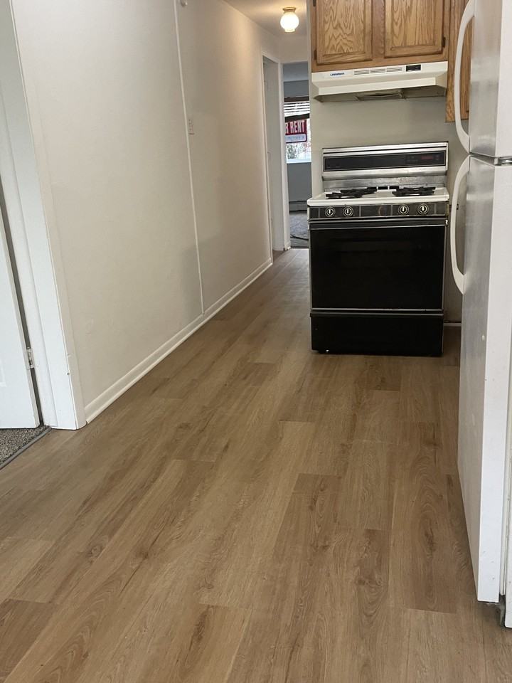 17814 Oak Park Ave #1N - Photo 2 of 4