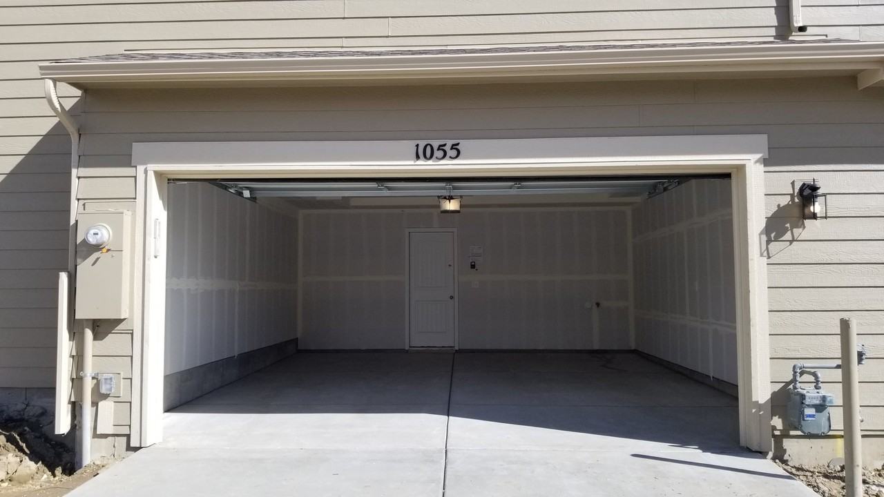 1055 Petra Hts - Photo 2 of 17