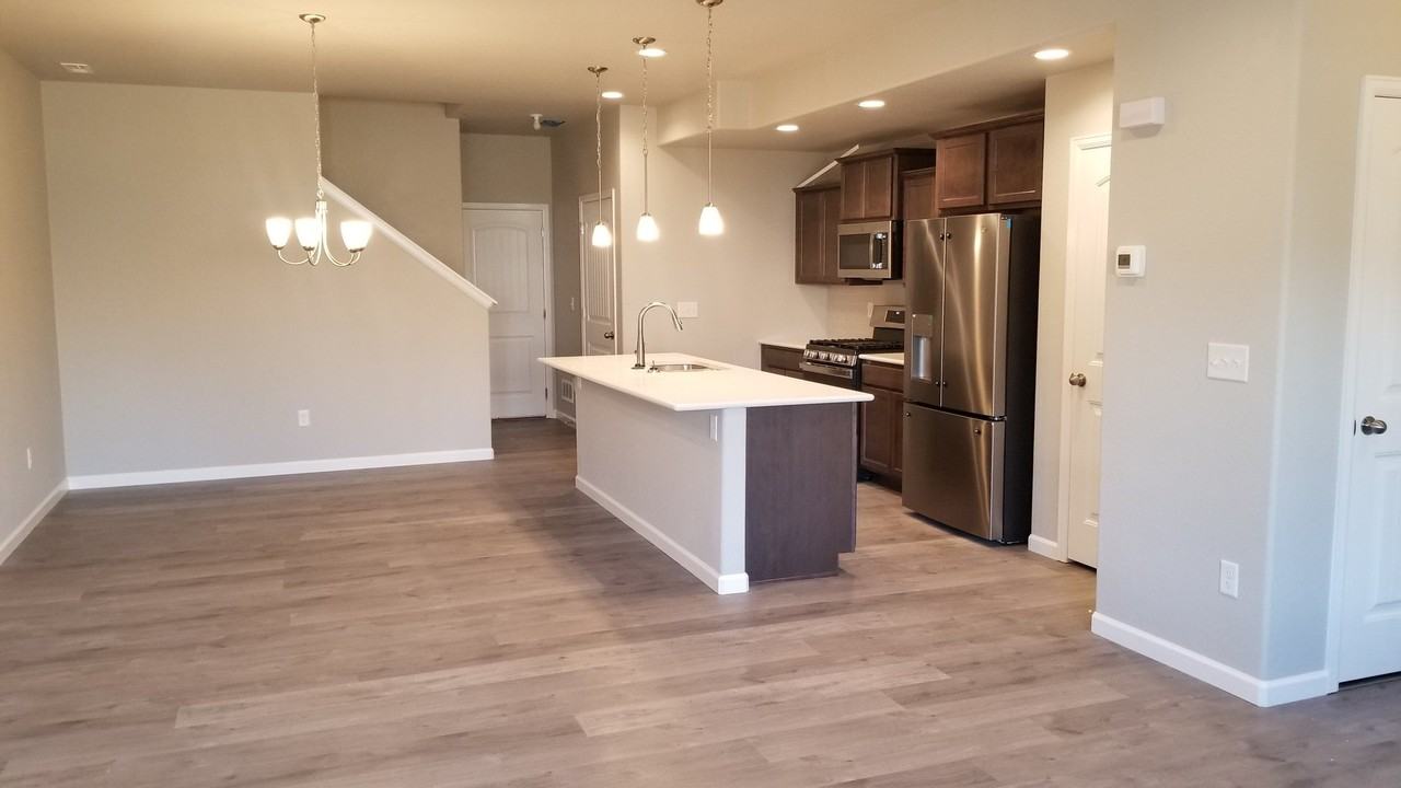 1055 Petra Hts - Photo 3 of 17