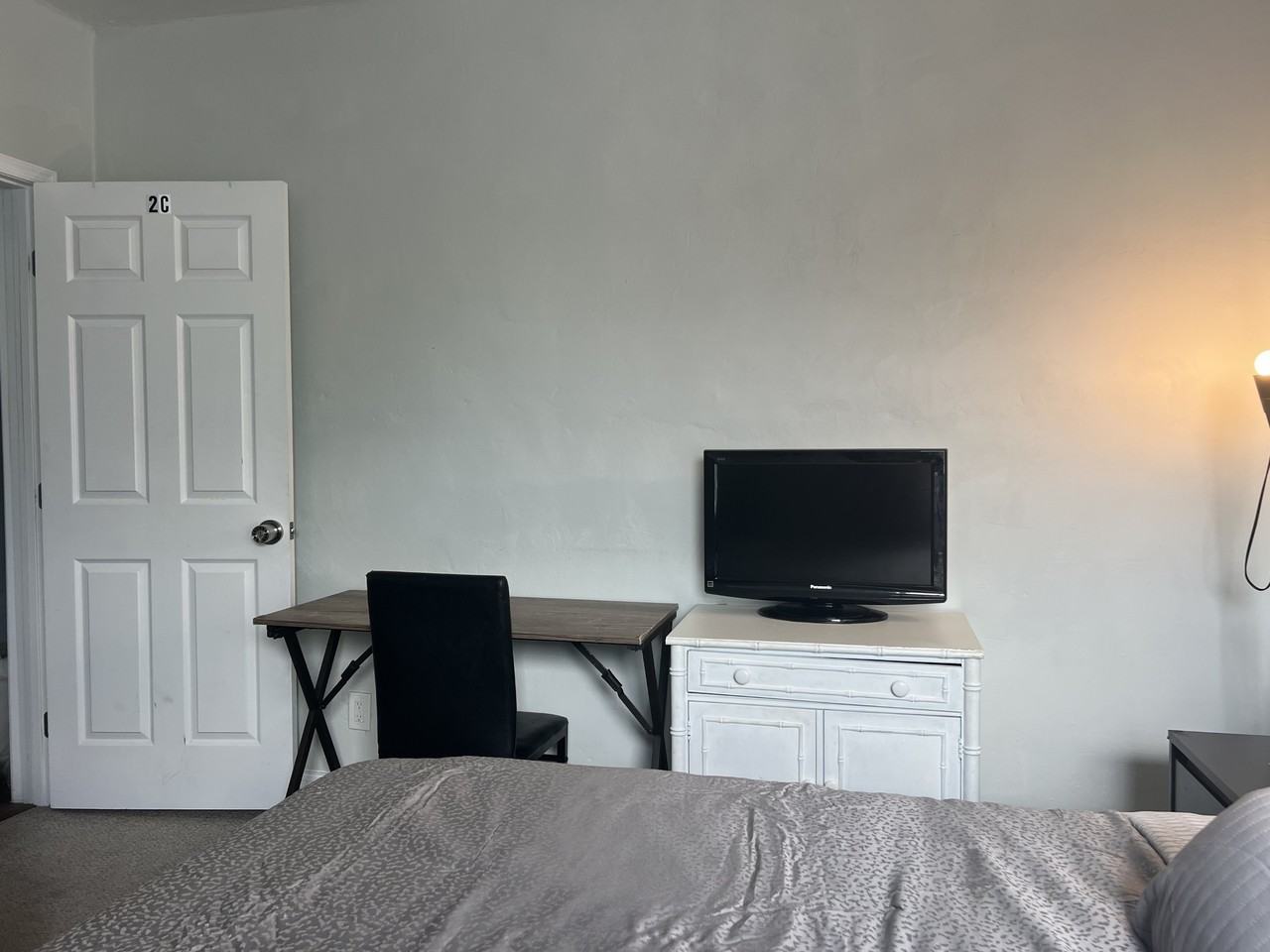 217 West 30th Street - Photo 3 of 6