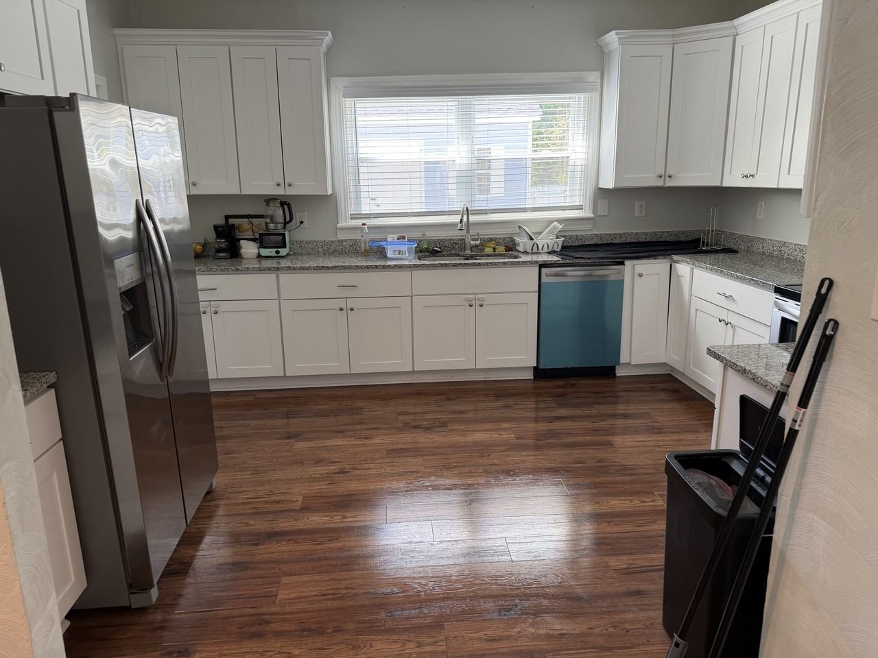 217 West 30th Street - Photo 4 of 6