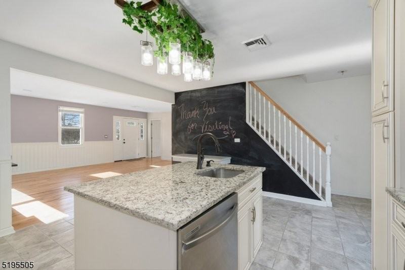 7 Berry Rd #A - Photo 3 of 17
