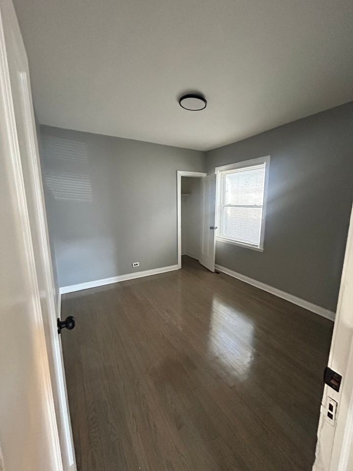 1620 N Laramie Ave - Photo 4 of 18