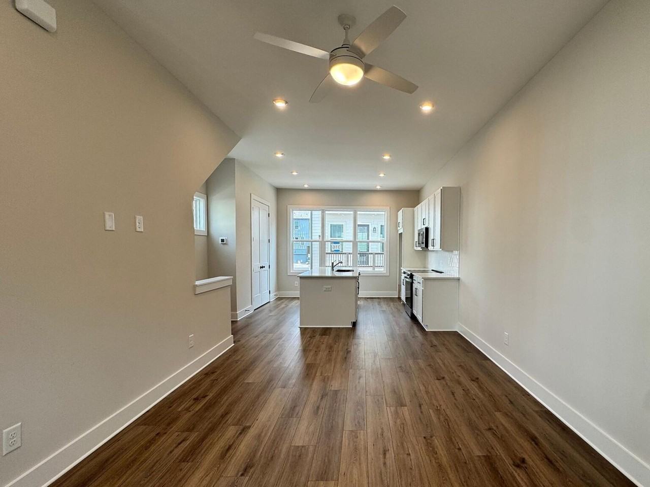 1415 Hazy Way Se - Photo 4 of 16