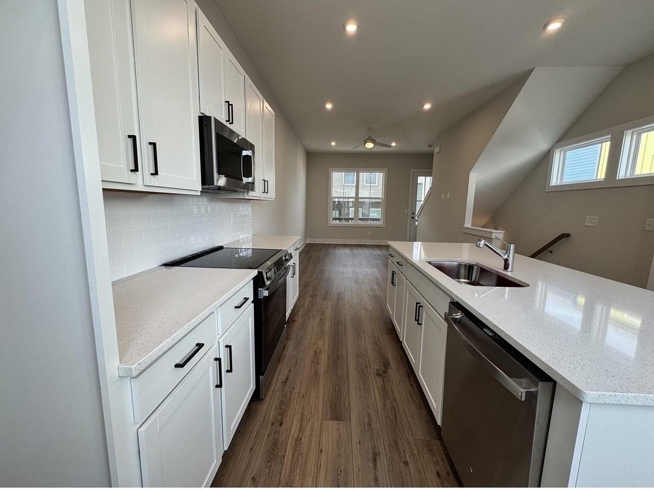 1415 Hazy Way Se - Photo 5 of 16