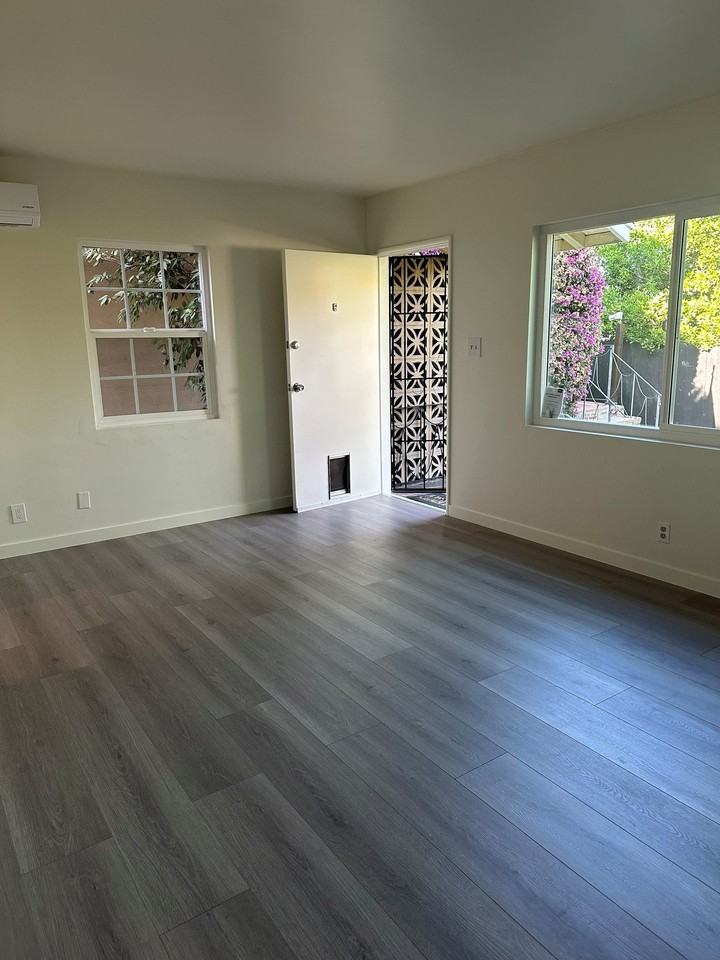 209 W Palmer Ave #B - Photo 2 of 14
