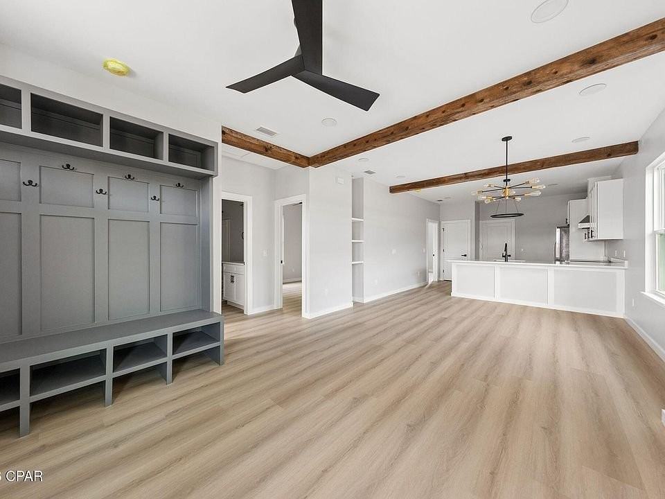 517 E 8th St - Photo 4 of 20