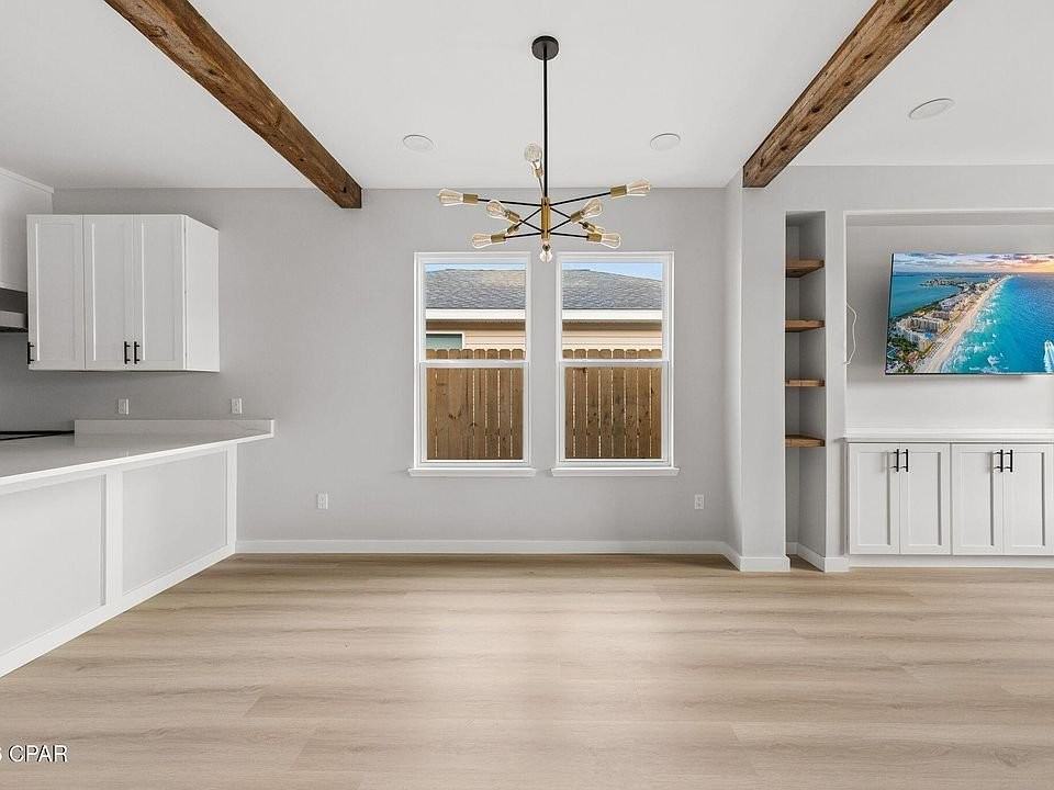 517 E 8th St - Photo 7 of 20