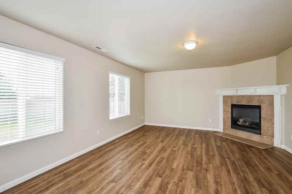 5018 200th Street Ct E - Photo 3 of 8