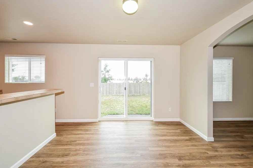 5018 200th Street Ct E - Photo 6 of 8