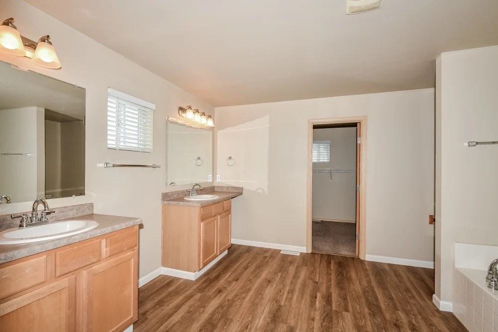 5018 200th Street Ct E - Photo 7 of 8