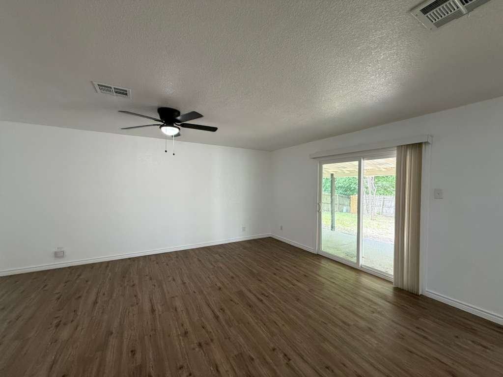 5214 Charolais Dr - Photo 7 of 20