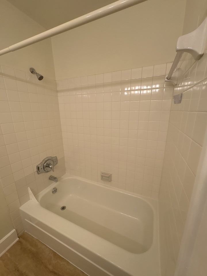 10549 Twin Rivers Rd #F2 - Photo 5 of 20