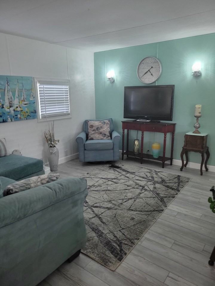 6450 Floral Ct - Photo 2 of 2