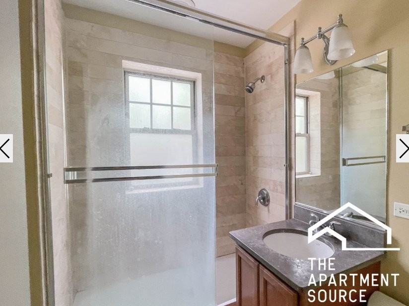 3455 N Wolcott Ave #2 - Photo 5 of 10