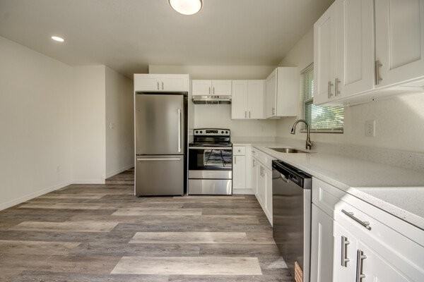 22196 Lockport Ave - Photo 2 of 12