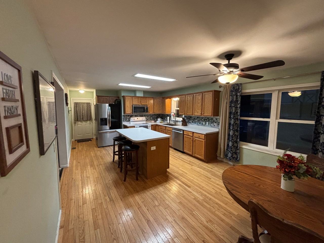 2016 Harkins Rd - Photo 7 of 18