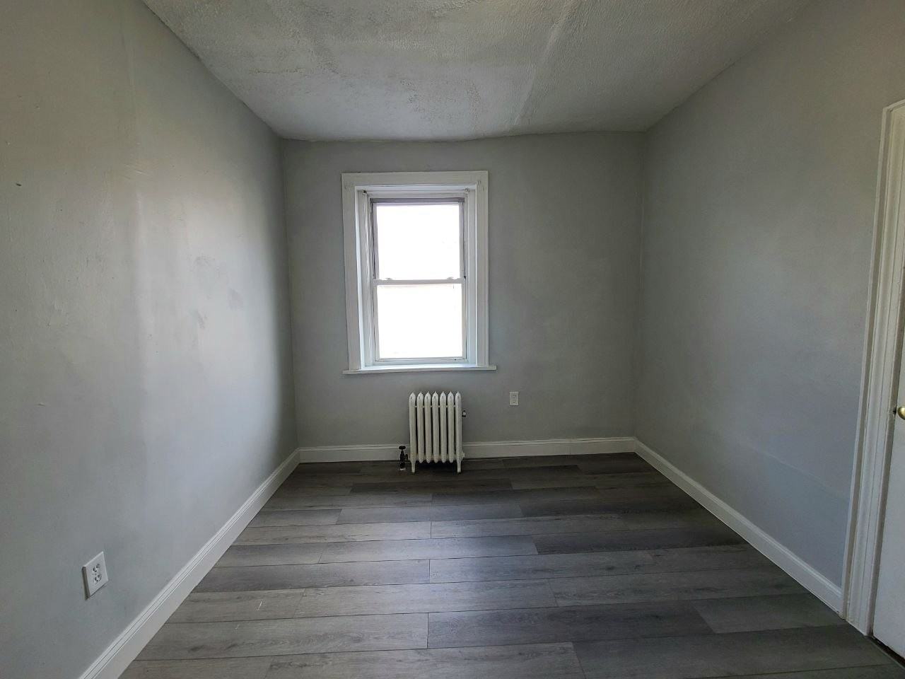 684 Summer Ave #101 - Photo 3 of 5