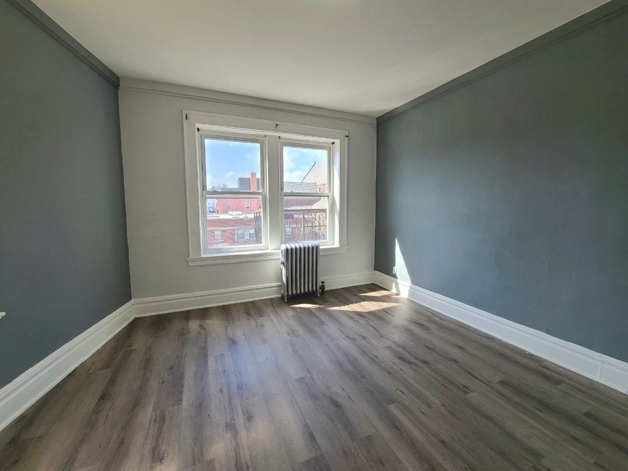 684 Summer Ave #9 - Photo 2 of 3