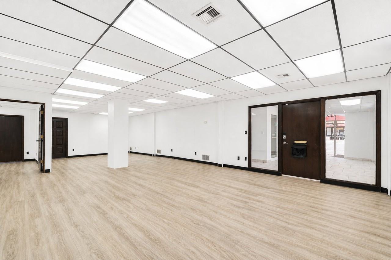 1901 N Classen Blvd #100 - Photo 5 of 11