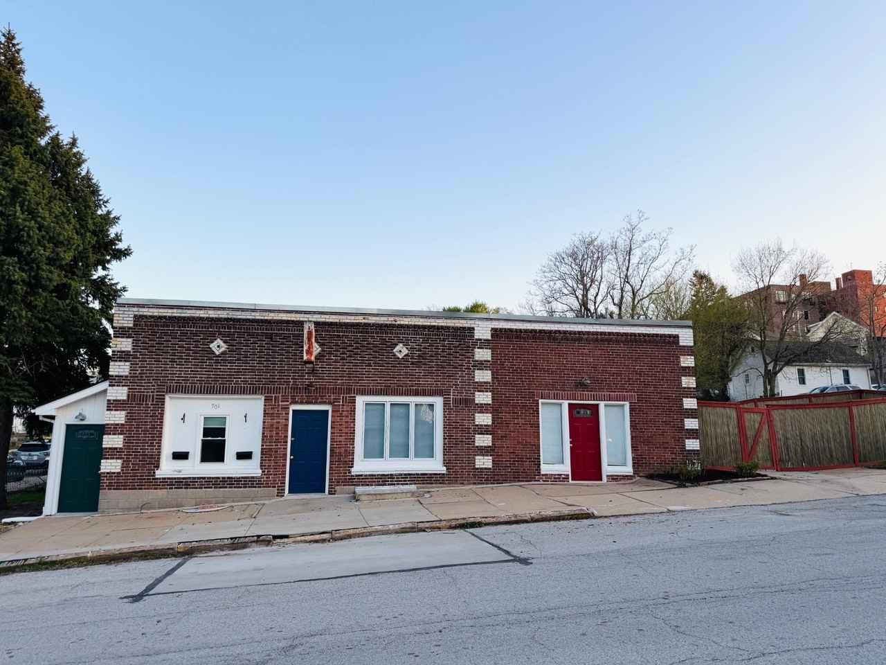 701 Pierce St #MAIN - Photo 2 of 20