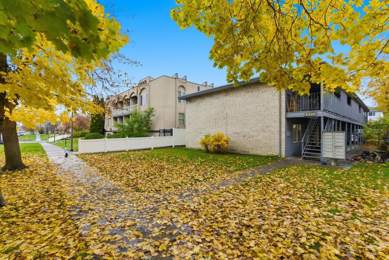 PD - 217 East Sinto Avenue - Photo 7 of 16